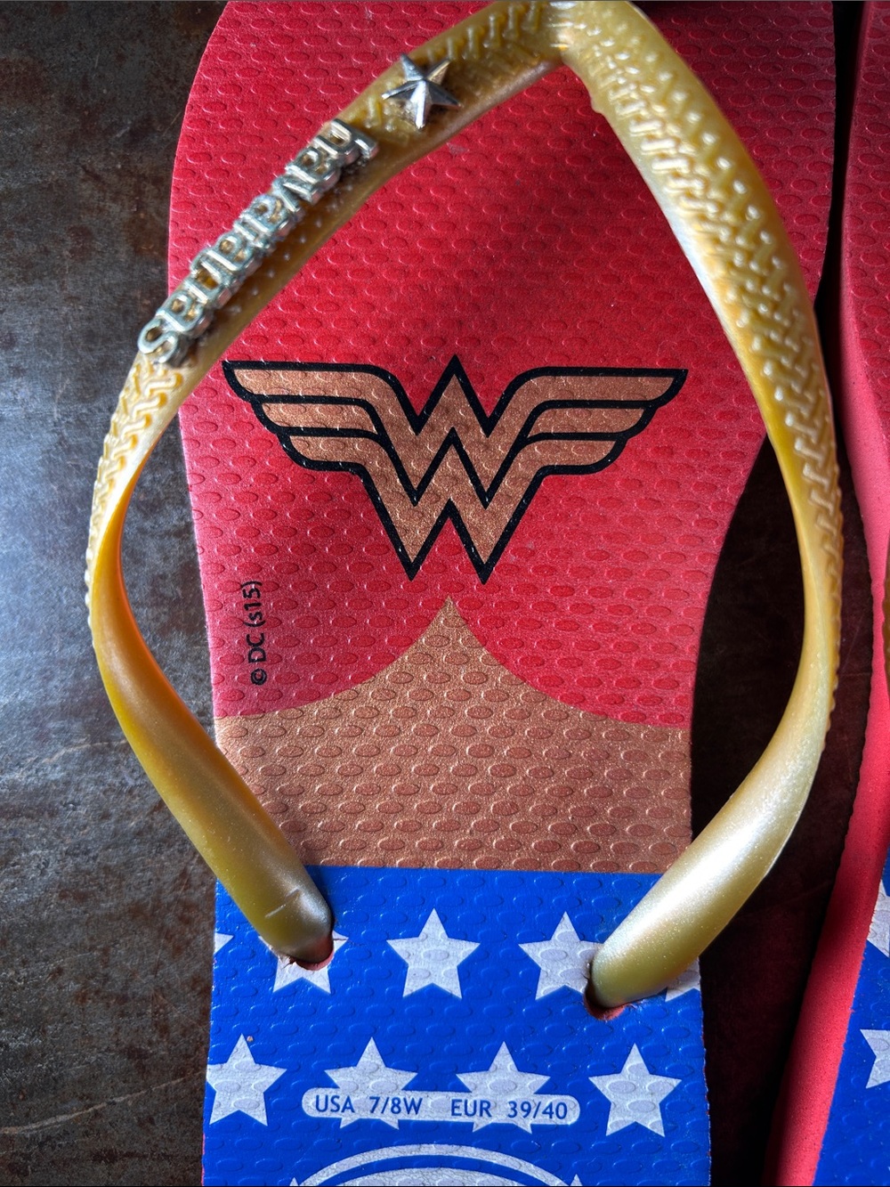 Havaianas Wonder Woman Flip Flops - Red, Blue, Gold - Picture 6 of 16